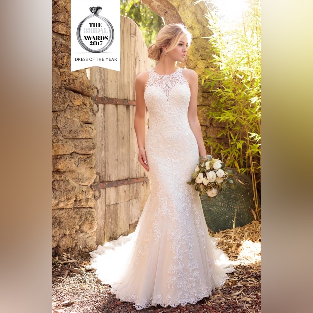Preowned Wedding Dress- Essence of Austria D2174